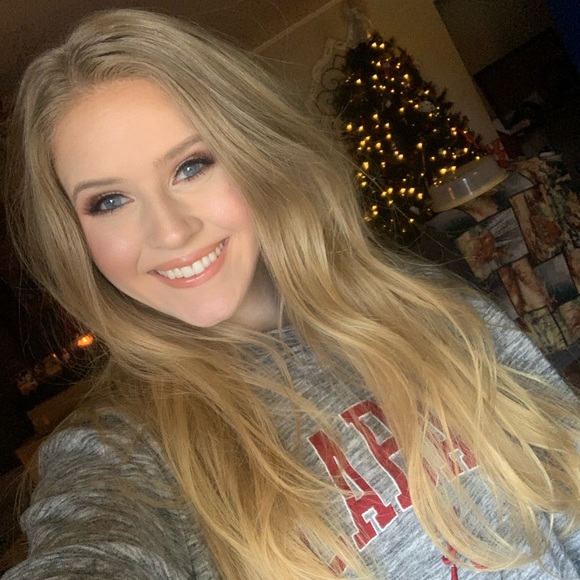 Meet the Posher - Picture 2 of 3